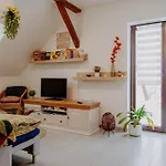 펜션 Gruene Paradies Ihr Nahe Mit Terrasse, Parkplatz Und Kinderfreundlicher Ausstattung 일메나우