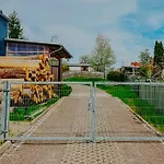 펜션 Gruene Paradies Ihr Nahe Mit Terrasse, Parkplatz Und Kinderfreundlicher Ausstattung 일메나우